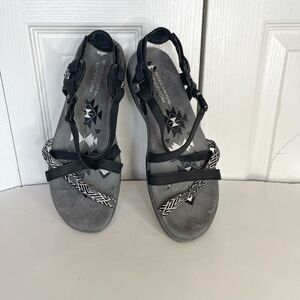 Skechers Reggae Slim Strappy Memory Foam Cushioned Criss Cross Sandals